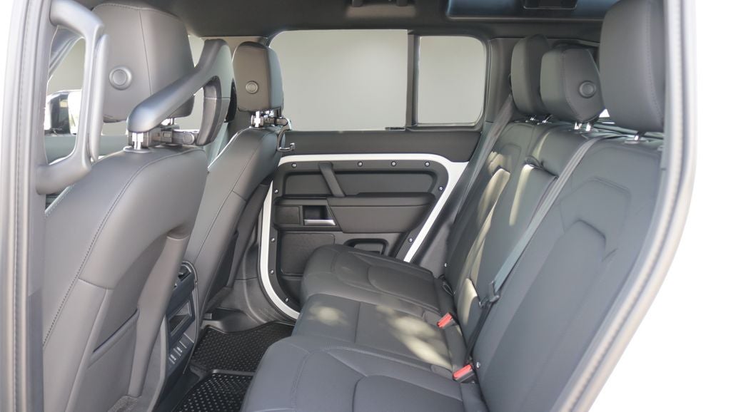 2026 Land Rover Defender 110 S