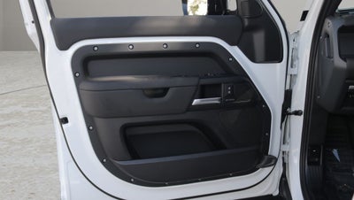 2026 Land Rover Defender 110 S