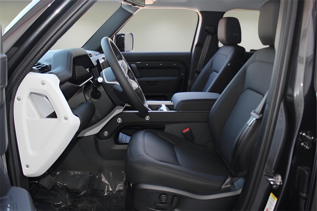 2025 Land Rover Defender 110 S