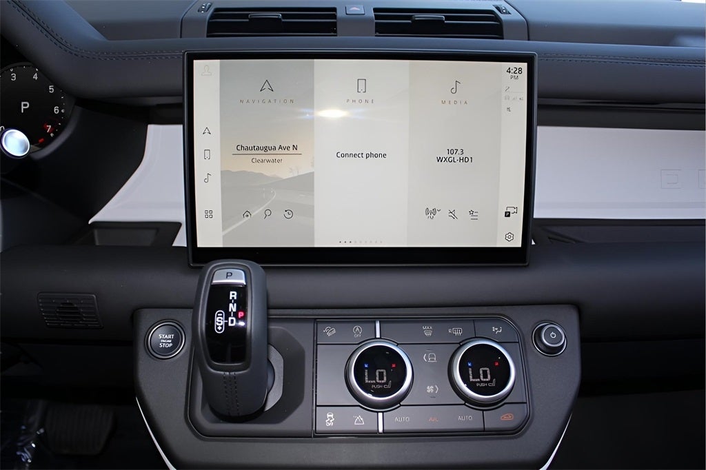 2025 Land Rover Defender 110 S