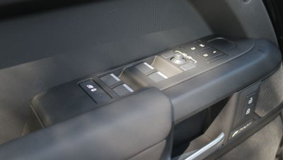 2026 Land Rover Defender 110 S