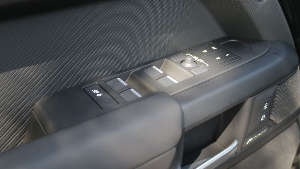 2026 Land Rover Defender 110 S