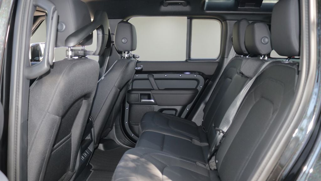 2026 Land Rover Defender 110 S