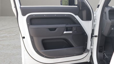 2026 Land Rover Defender 110 S