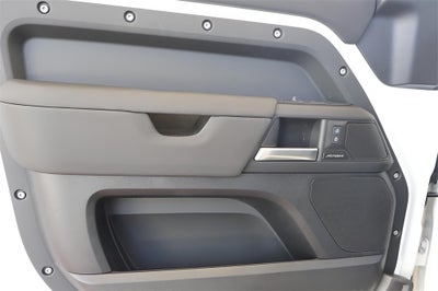 2025 Land Rover Defender 110 S