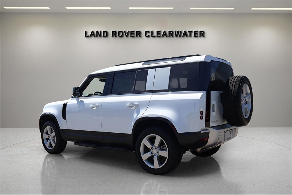 2025 Land Rover Defender 110 S