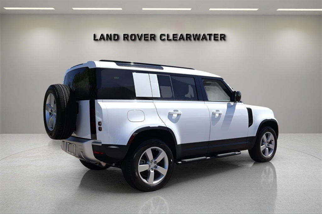 2025 Land Rover Defender 110 S