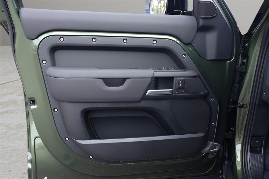 2026 Land Rover Defender 110 S