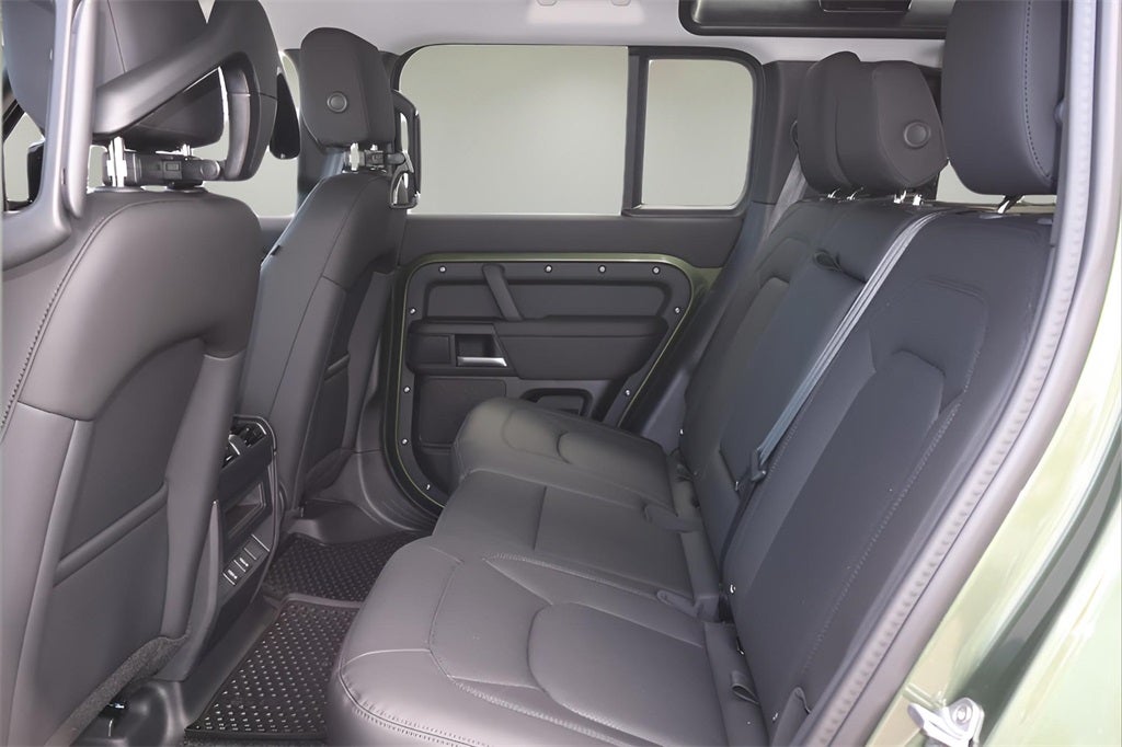 2026 Land Rover Defender 110 S