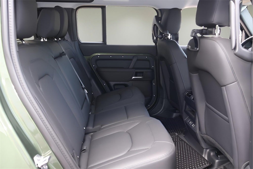 2026 Land Rover Defender 110 S