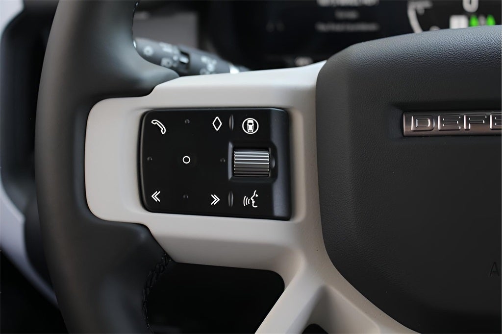 2025 Land Rover Defender 110 S