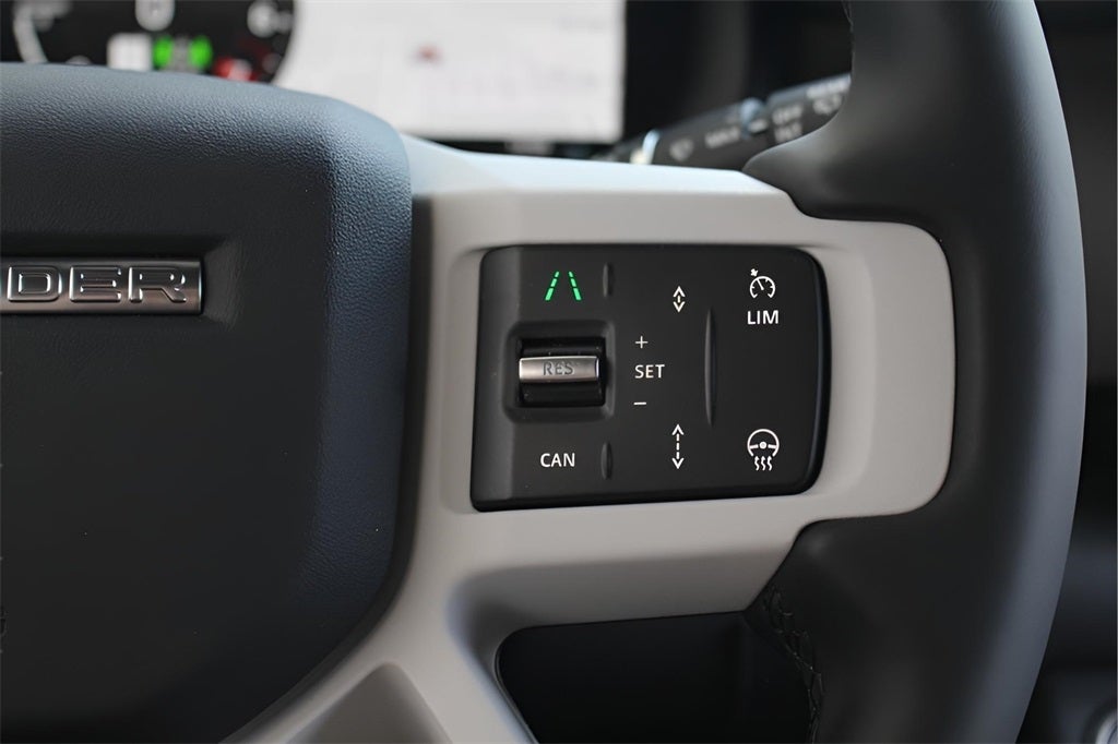 2025 Land Rover Defender 110 S