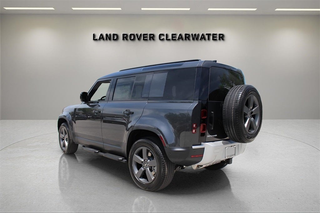 2025 Land Rover Defender 110 S