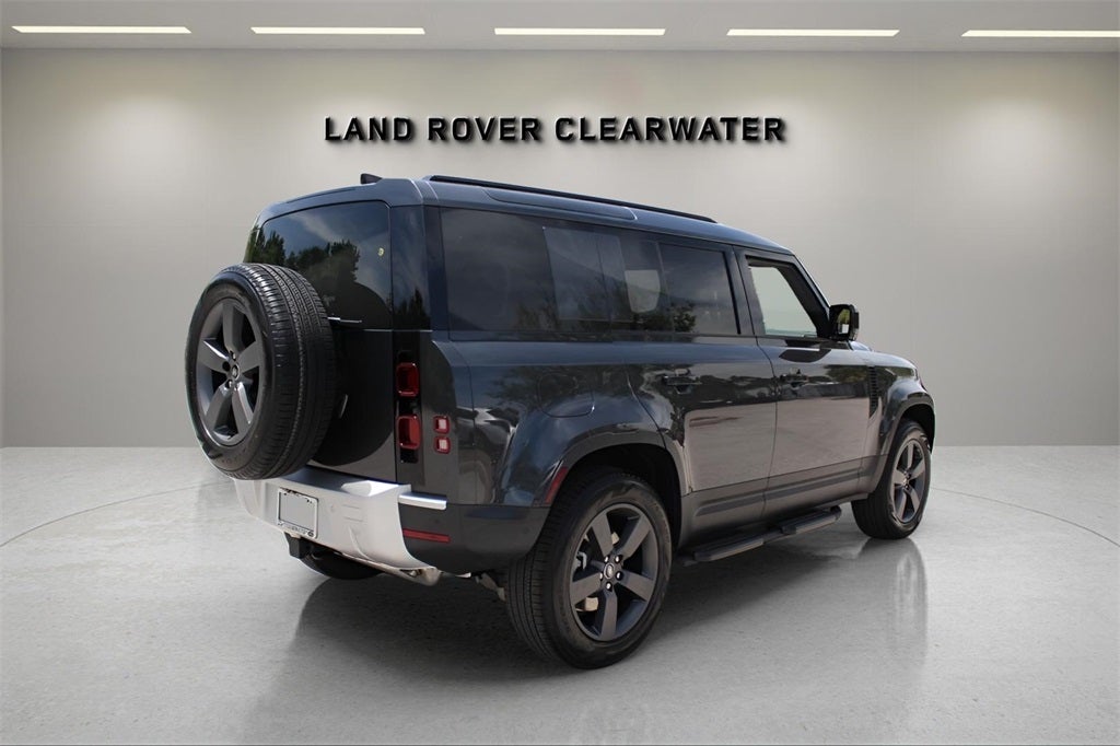 2025 Land Rover Defender 110 S