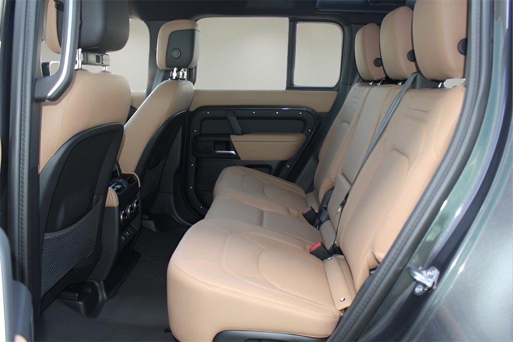 2025 Land Rover Defender 110 S