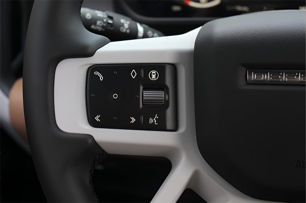 2025 Land Rover Defender 110 S