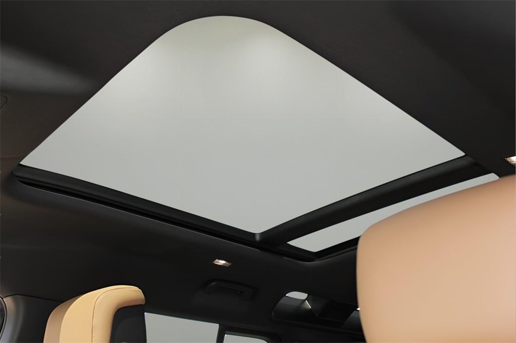 2025 Land Rover Defender 110 S