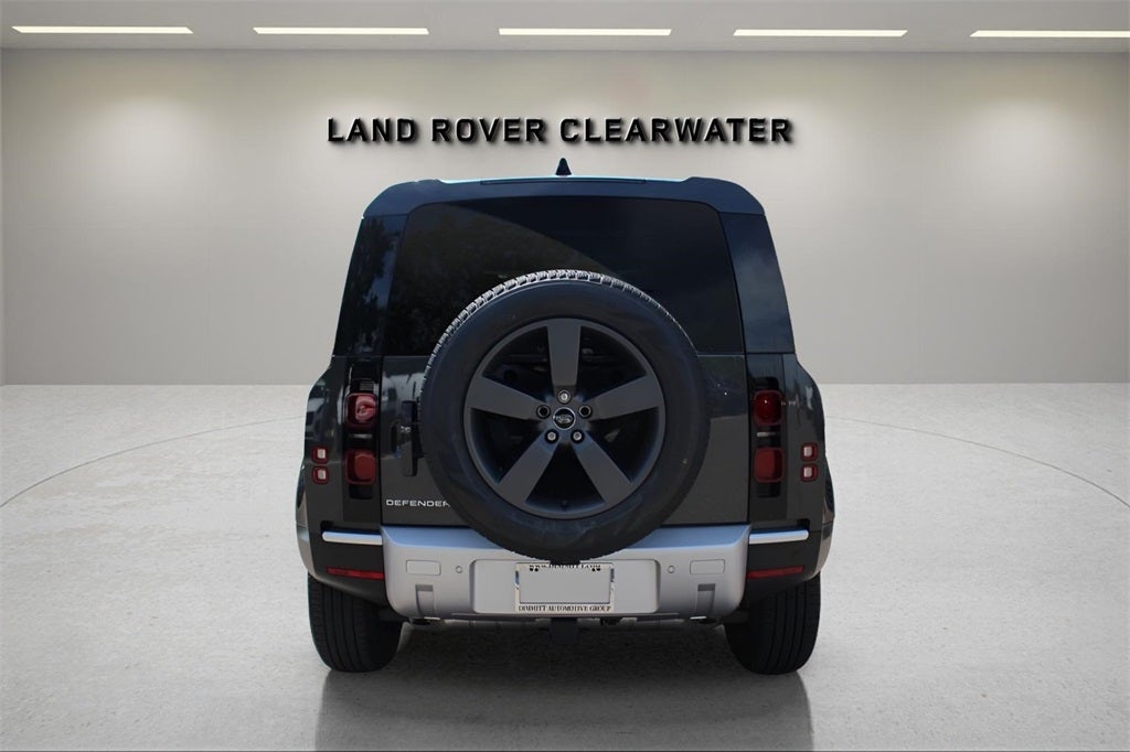 2025 Land Rover Defender 110 S