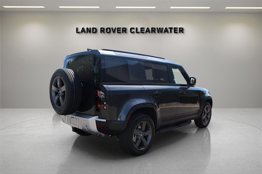 2025 Land Rover Defender 110 S