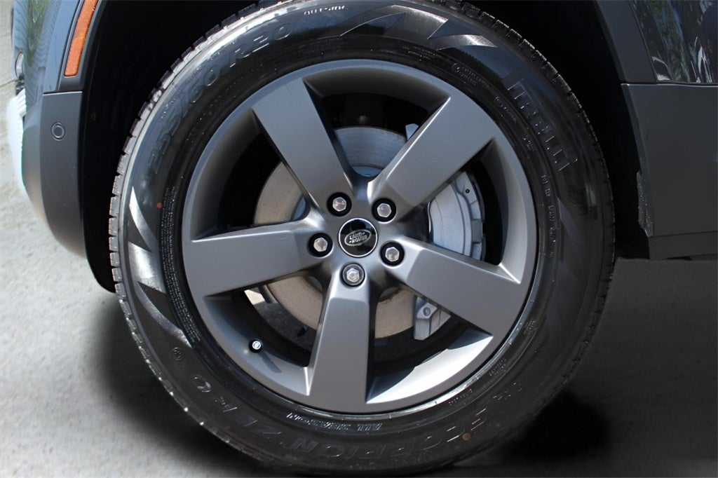 2025 Land Rover Defender 110 S