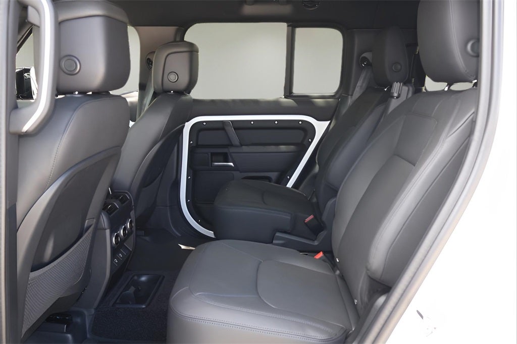 2025 Land Rover Defender 130 S