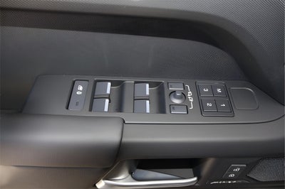 2025 Land Rover Defender 130 S