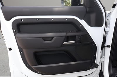 2025 Land Rover Defender 130 S