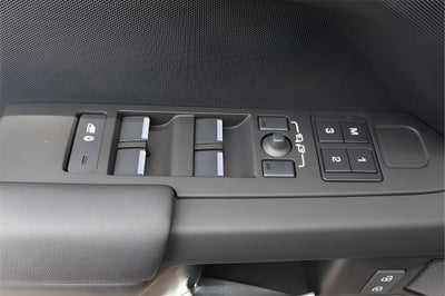 2025 Land Rover Defender 130 S