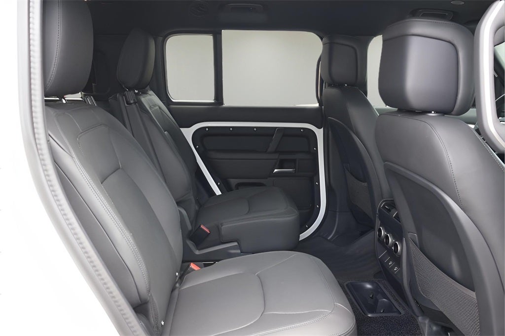 2025 Land Rover Defender 130 S