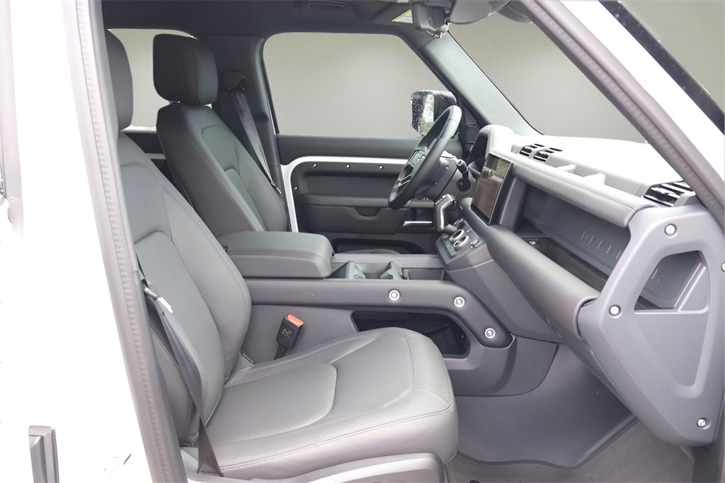 2025 Land Rover Defender 130 S