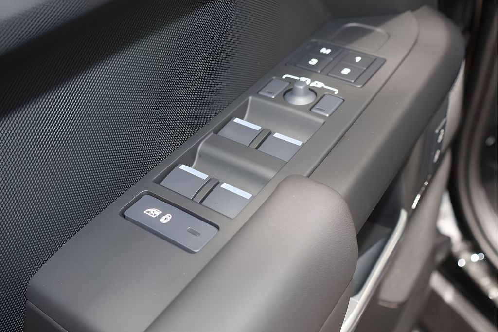 2026 Land Rover Defender 130 S