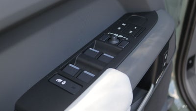 2026 Land Rover Defender 110 Base