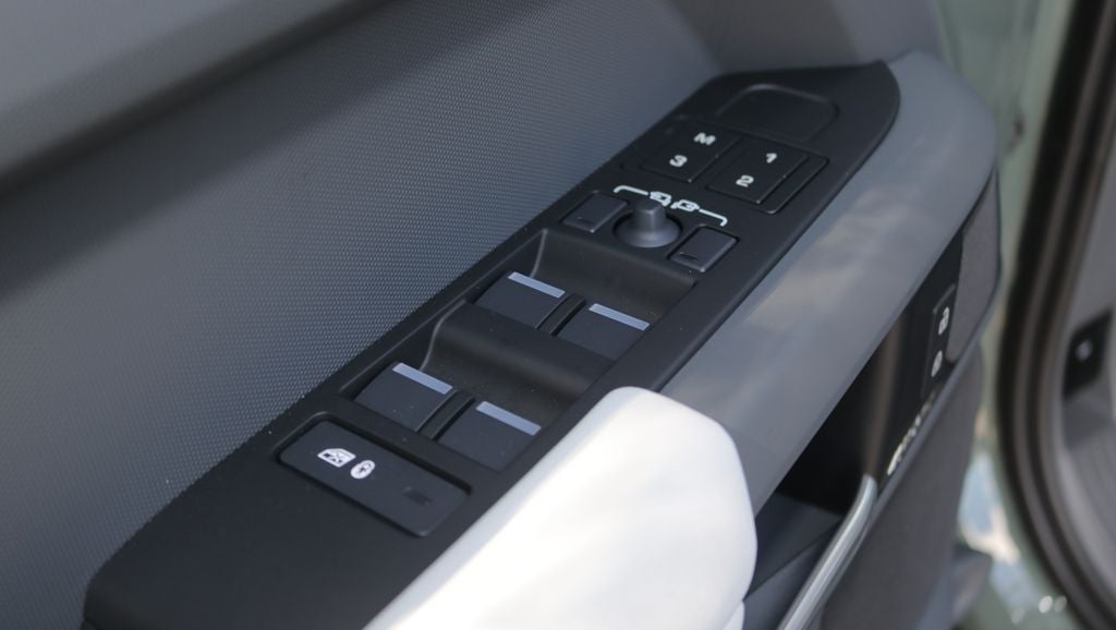 2026 Land Rover Defender 110 Base
