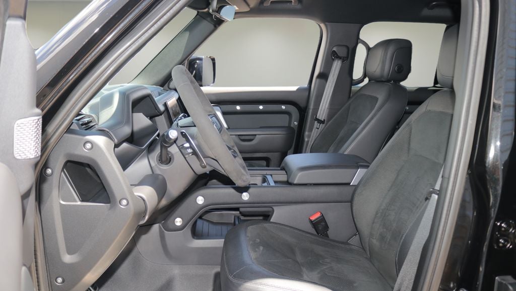 2022 Land Rover Defender 110 Base