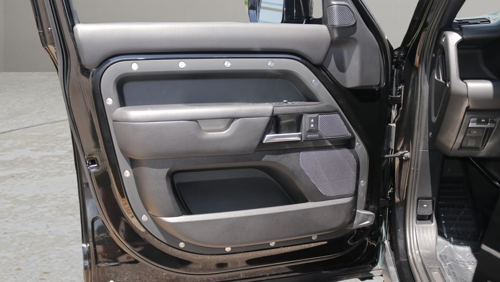 2022 Land Rover Defender 110 Base