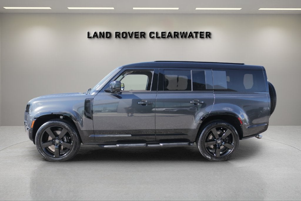 2025 Land Rover Defender 130 V8