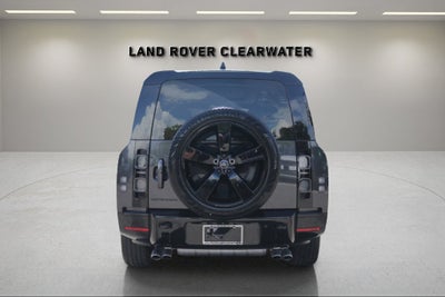 2025 Land Rover Defender 130 V8