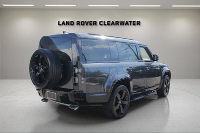 2025 Land Rover Defender 130 V8