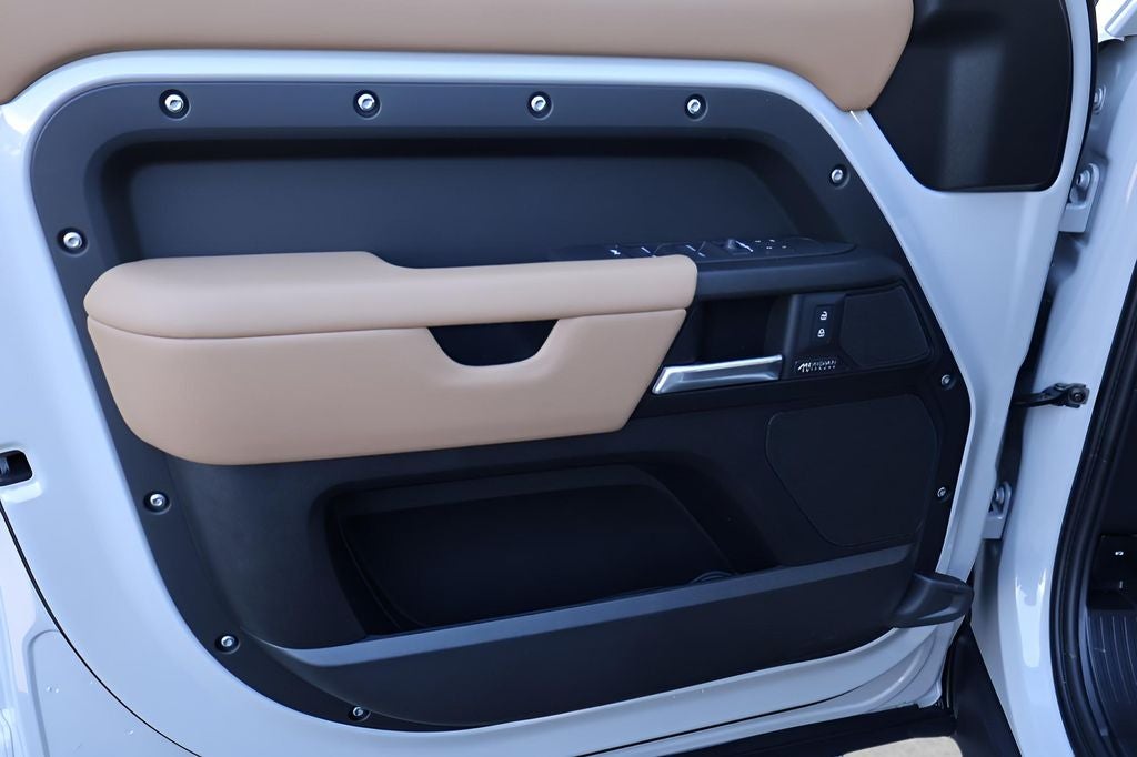 2026 Land Rover Defender 110 X