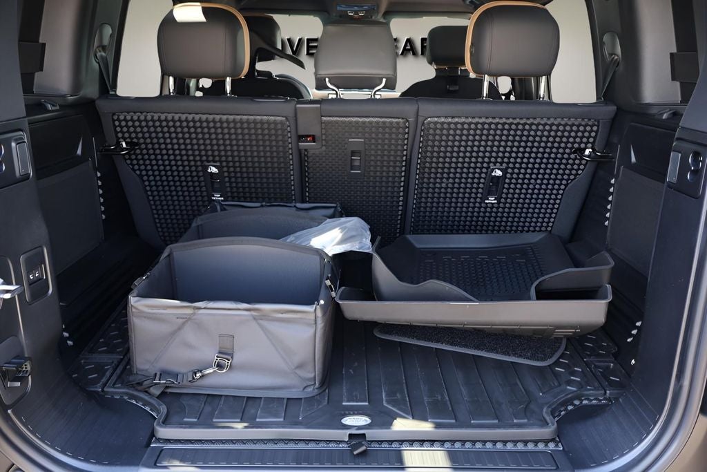 2026 Land Rover Defender 110 X