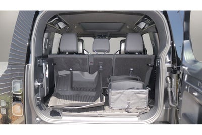 2026 Land Rover Defender 110 OCTA
