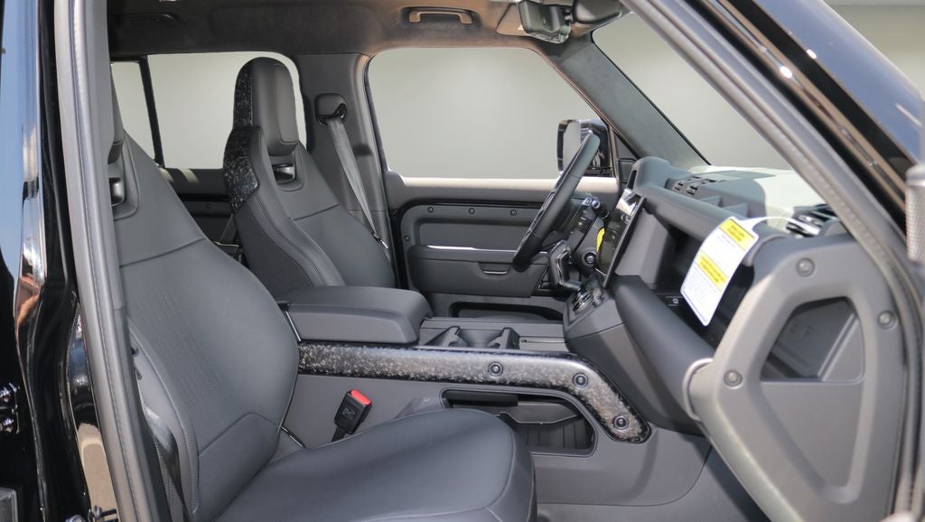 2026 Land Rover Defender 110 OCTA