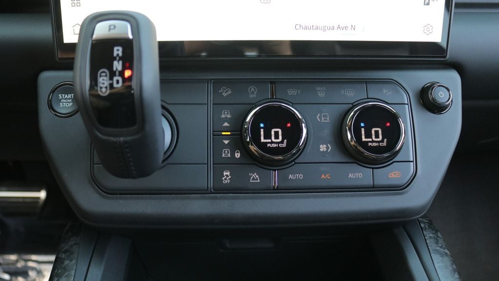 2026 Land Rover Defender 110 OCTA