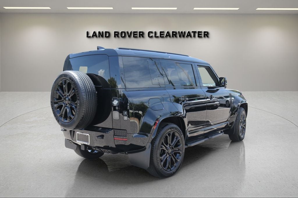 2026 Land Rover Defender 110 OCTA