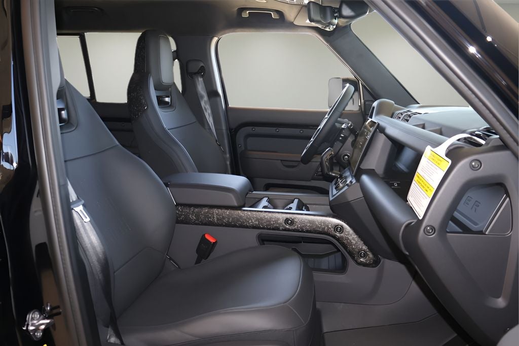 2026 Land Rover Defender 110 OCTA
