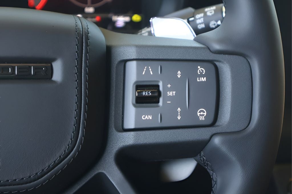 2026 Land Rover Defender 110 OCTA