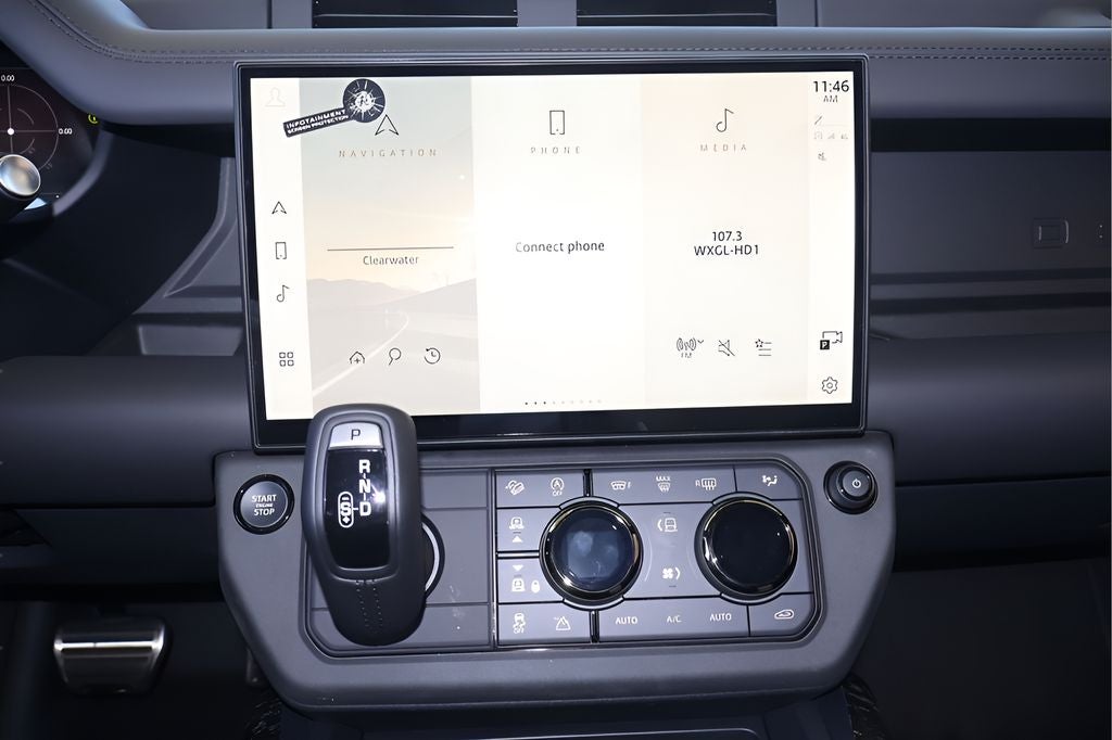 2026 Land Rover Defender 110 OCTA