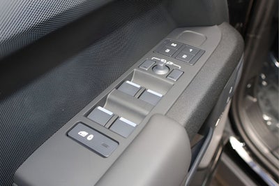 2026 Land Rover Defender 110 V8