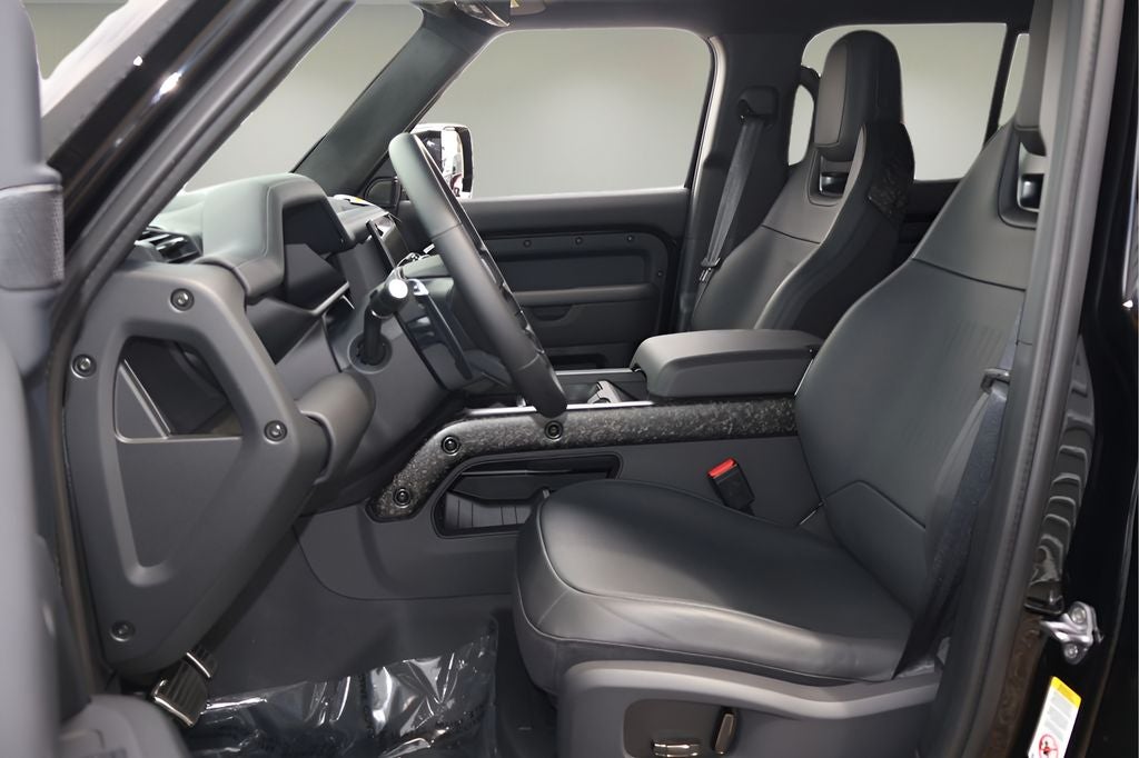 2026 Land Rover Defender 110 V8