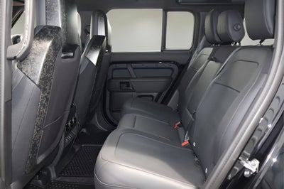 2026 Land Rover Defender 110 V8
